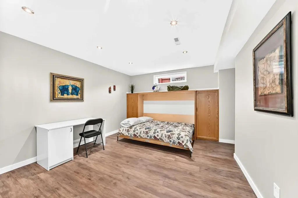 383 Edgebrook Rise NW Calgary AB T3A 5J8