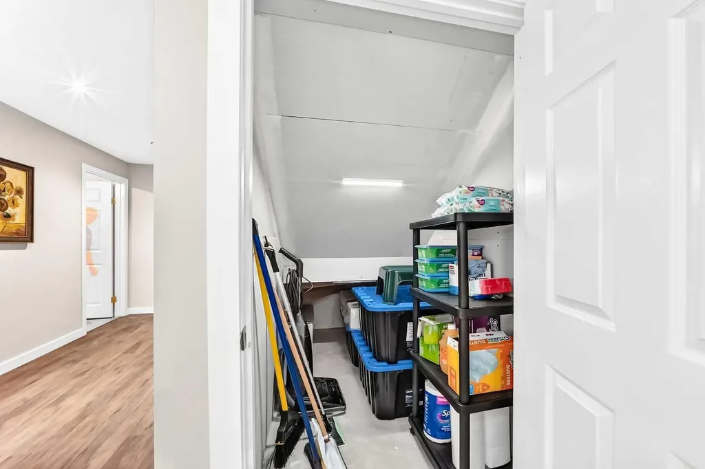 383 Edgebrook Rise NW Calgary AB T3A 5J8