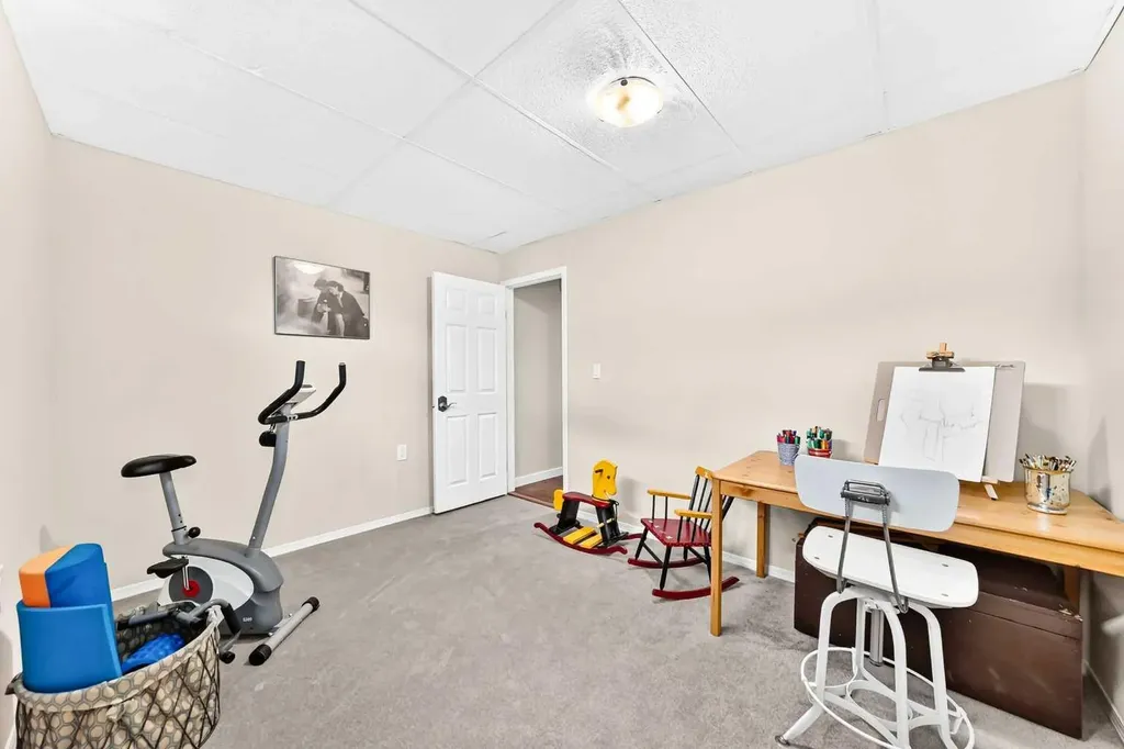 383 Edgebrook Rise NW Calgary AB T3A 5J8