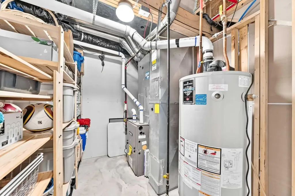 383 Edgebrook Rise NW Calgary AB T3A 5J8