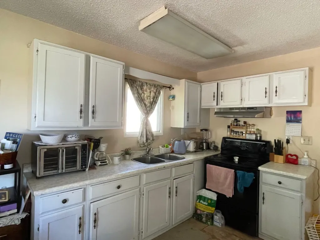 112 Huntstrom Drive NE Calgary AB T2K 5T5