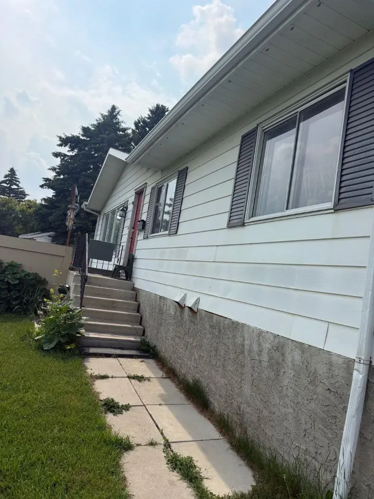 112 Huntstrom Drive NE Calgary AB T2K 5T5