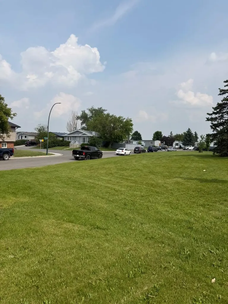 112 Huntstrom Drive NE Calgary AB T2K 5T5