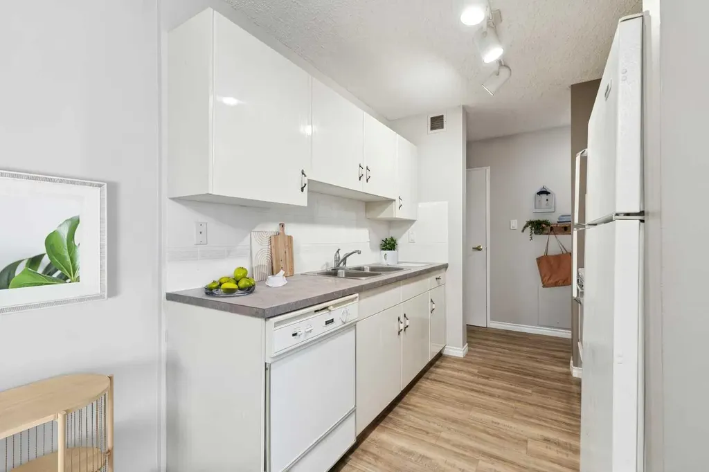 8948 Elbow Drive SW Calgary AB T2V 0H9