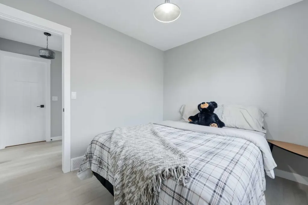 55 Sunbank Road SE Calgary AB T2X 1X8