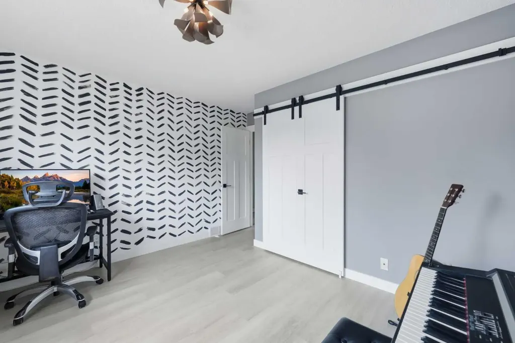 55 Sunbank Road SE Calgary AB T2X 1X8