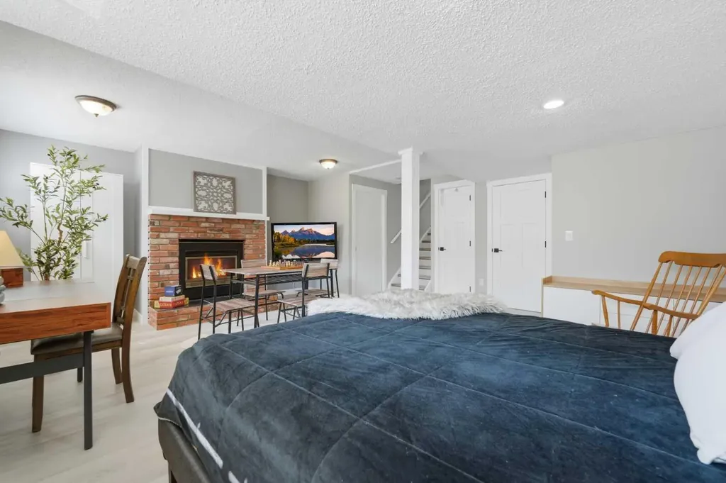 55 Sunbank Road SE Calgary AB T2X 1X8