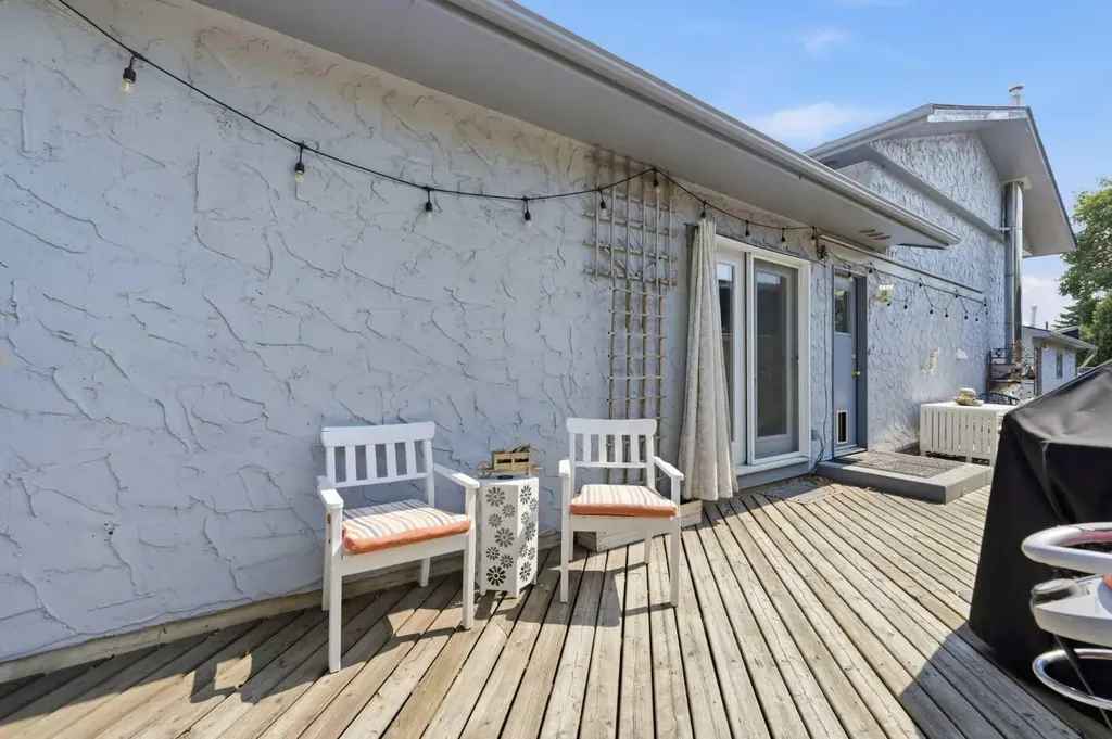 55 Sunbank Road SE Calgary AB T2X 1X8