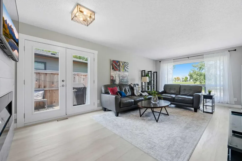 55 Sunbank Road SE Calgary AB T2X 1X8