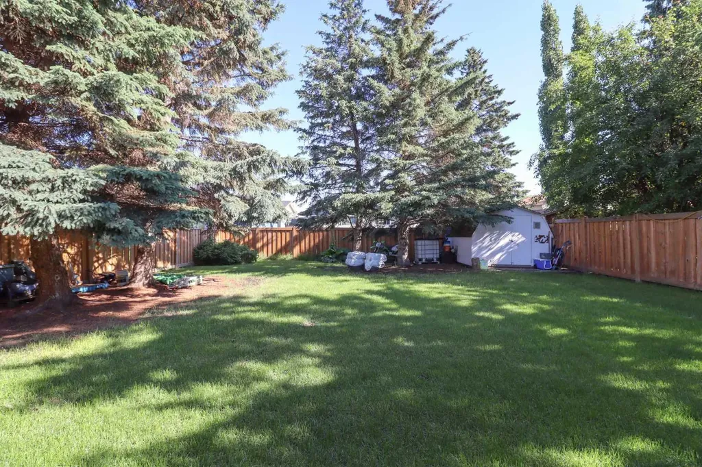 9616 76 Avenue Grande Prairie AB T8V 4L4