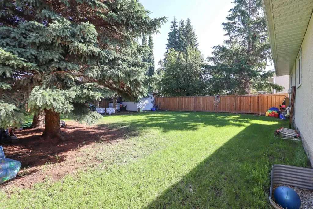 9616 76 Avenue Grande Prairie AB T8V 4L4
