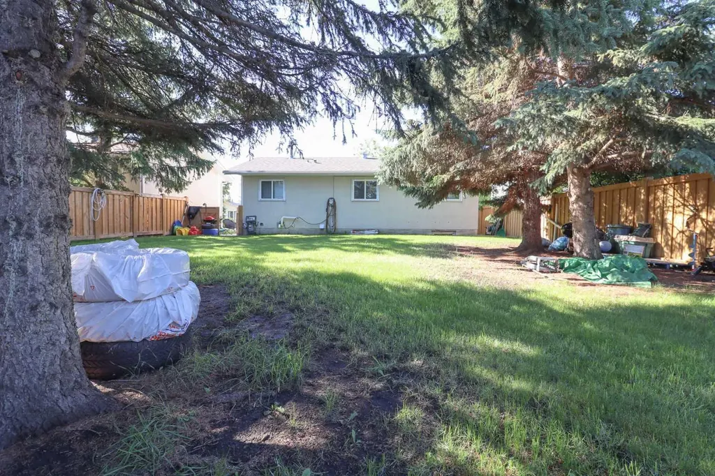 9616 76 Avenue Grande Prairie AB T8V 4L4