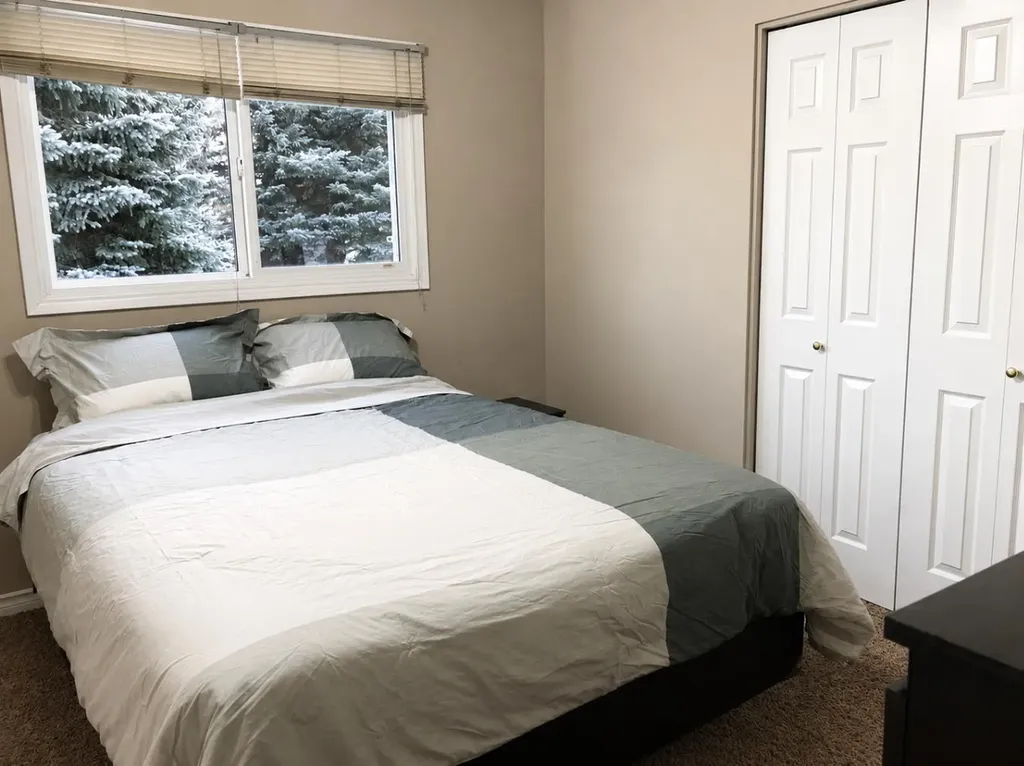 9616 76 Avenue Grande Prairie AB T8V 4L4