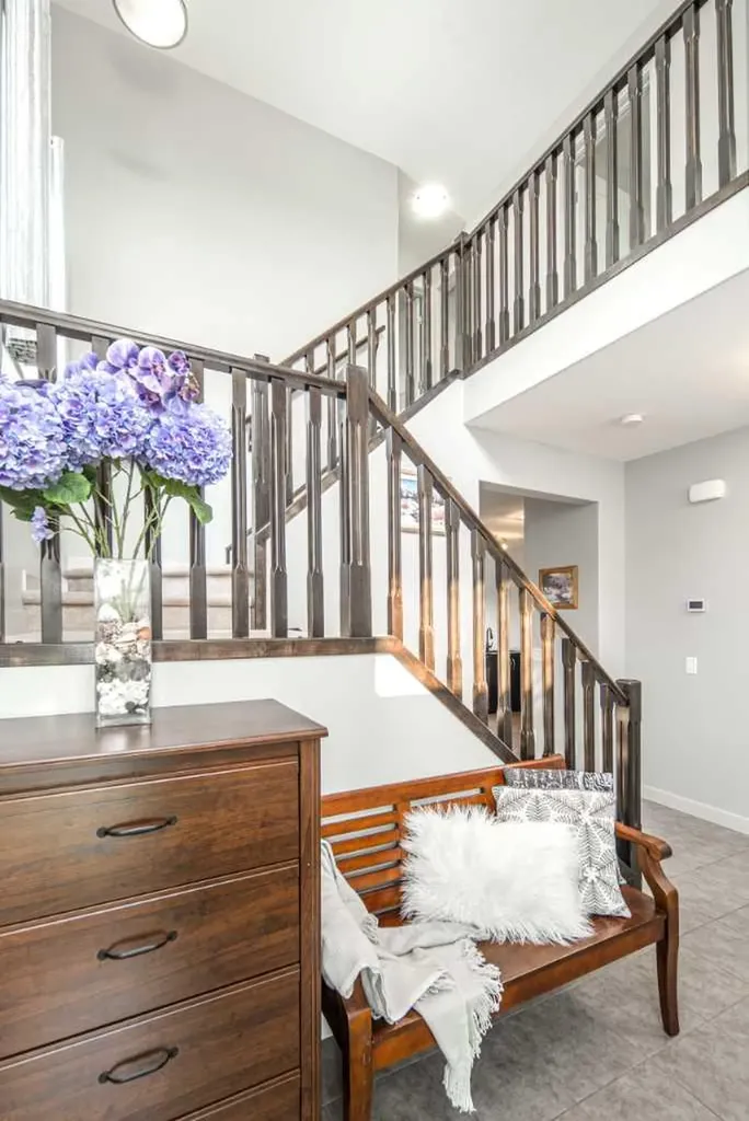 127 Everwoods Park SW Calgary AB T2Y 0G3