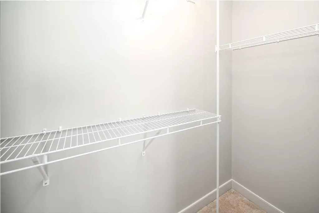 127 Everwoods Park SW Calgary AB T2Y 0G3