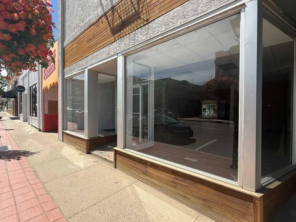 622 3 Street SE Medicine Hat AB T1A7G6