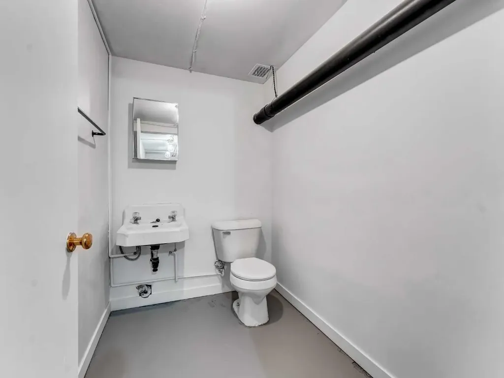 622 3 Street SE Medicine Hat AB T1A7G6