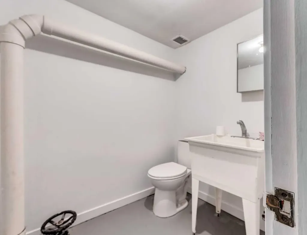 622 3 Street SE Medicine Hat AB T1A7G6