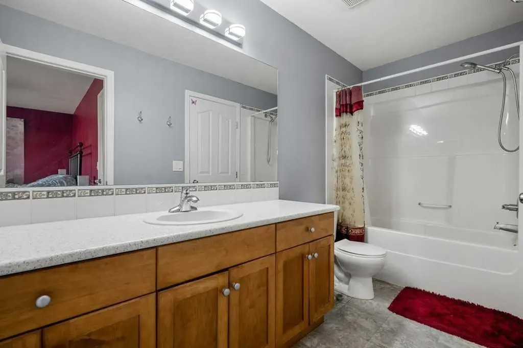 720 Willowbrook Road NW Airdrie AB T4B 2Y9