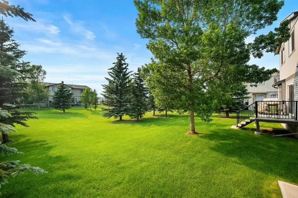 720 Willowbrook Road NW Airdrie AB T4B 2Y9