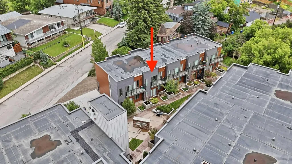 71 34 Avenue SW Calgary AB T2S 3H4