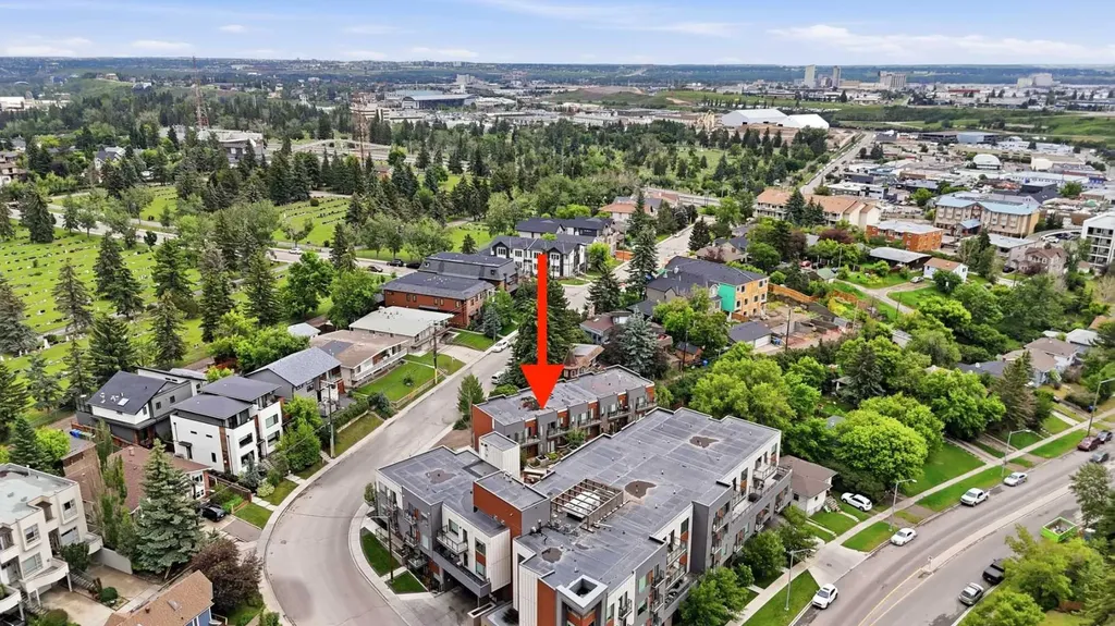 71 34 Avenue SW Calgary AB T2S 3H4