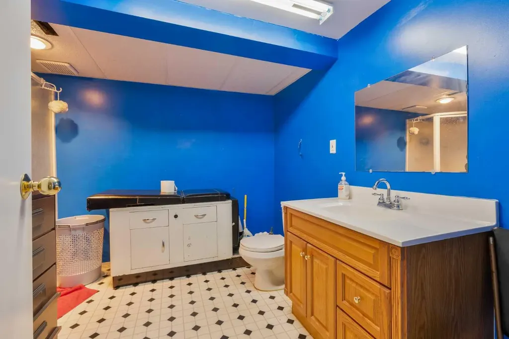 5123 56 Street Taber AB T1G 1M8