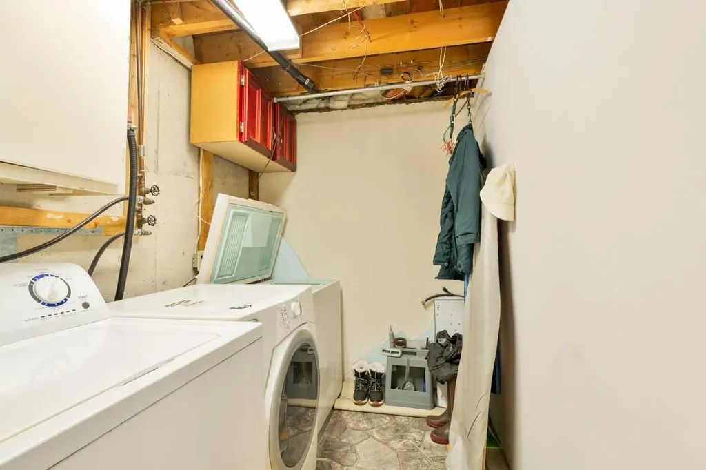 5123 56 Street Taber AB T1G 1M8