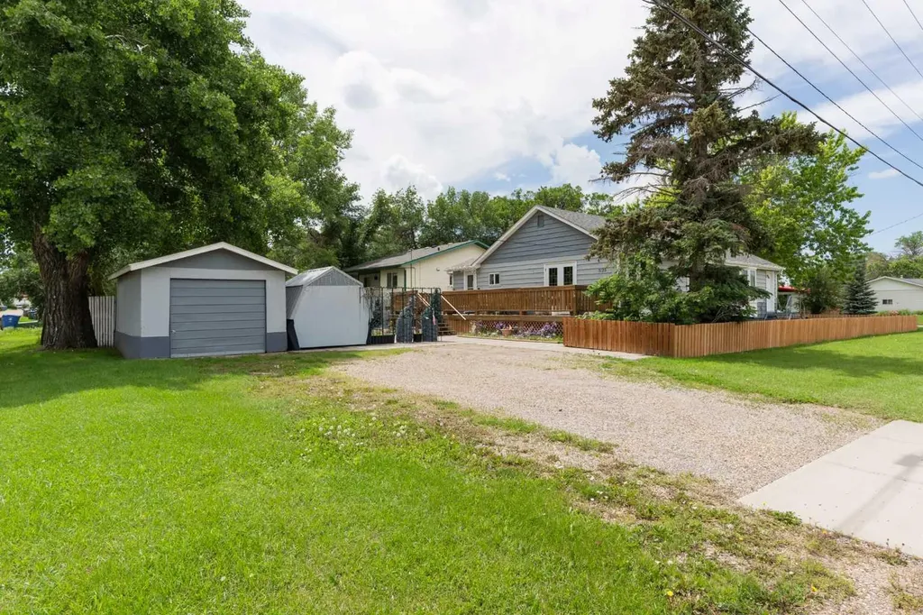 5123 56 Street Taber AB T1G 1M8