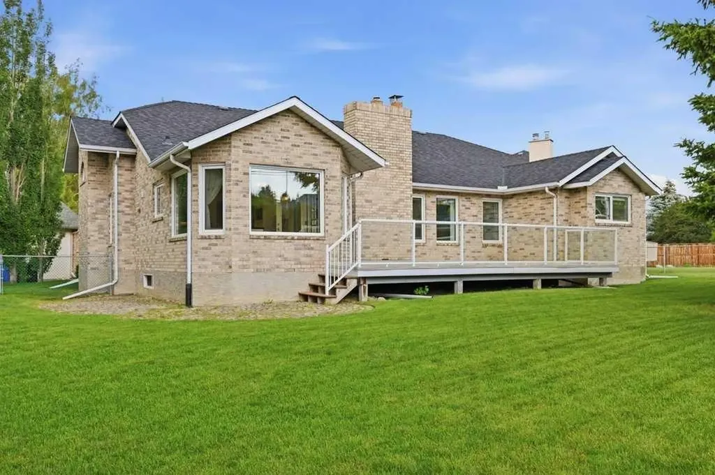 22 Varsity Estates Close NW Calgary AB T3B 5J2