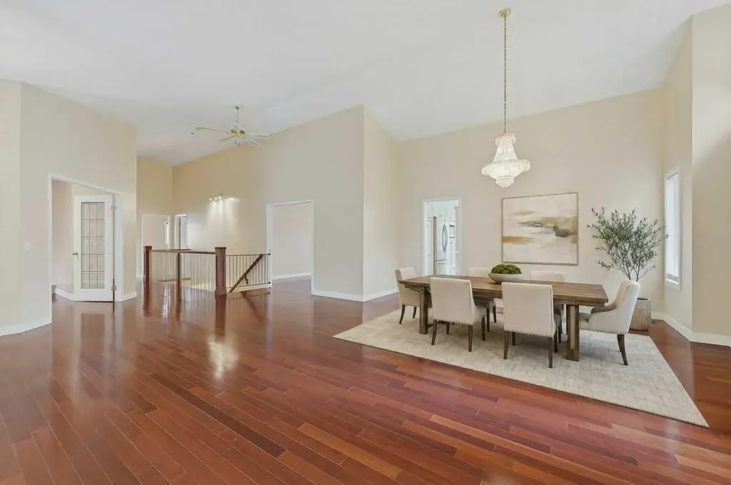 22 Varsity Estates Close NW Calgary AB T3B 5J2
