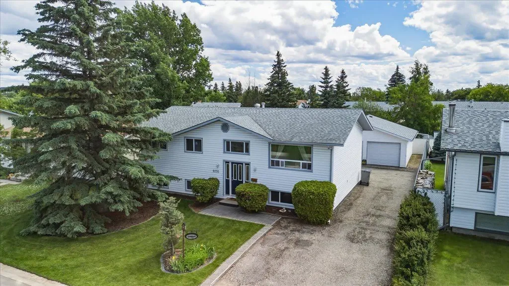 9255 99 Avenue Grande Prairie AB T8V 3X4