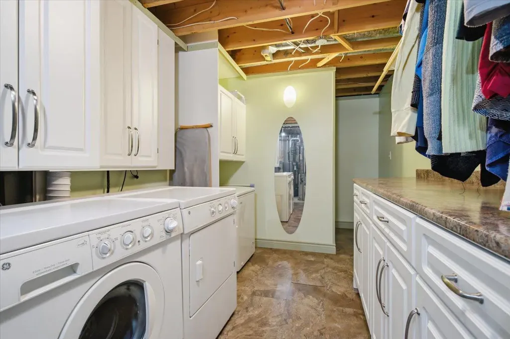 9255 99 Avenue Grande Prairie AB T8V 3X4