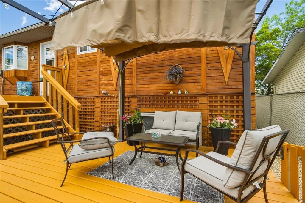 9255 99 Avenue Grande Prairie AB T8V 3X4