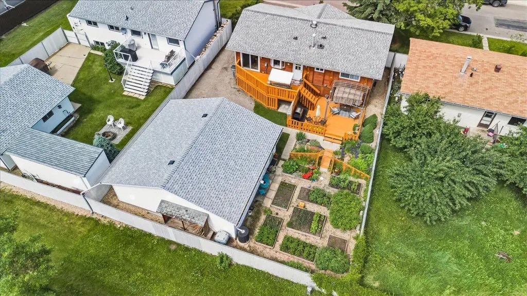 9255 99 Avenue Grande Prairie AB T8V 3X4