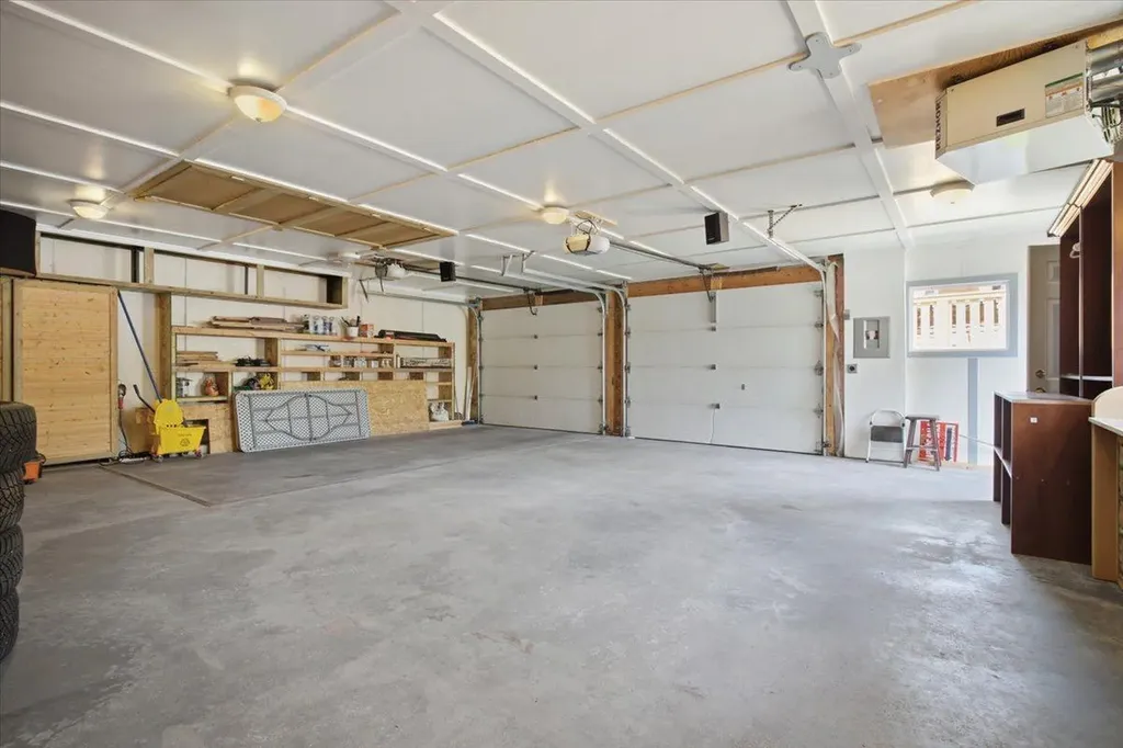 9255 99 Avenue Grande Prairie AB T8V 3X4