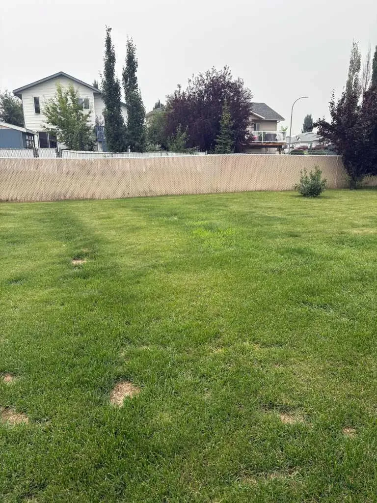 8854 106 Avenue Grande Prairie AB T8X 1L3