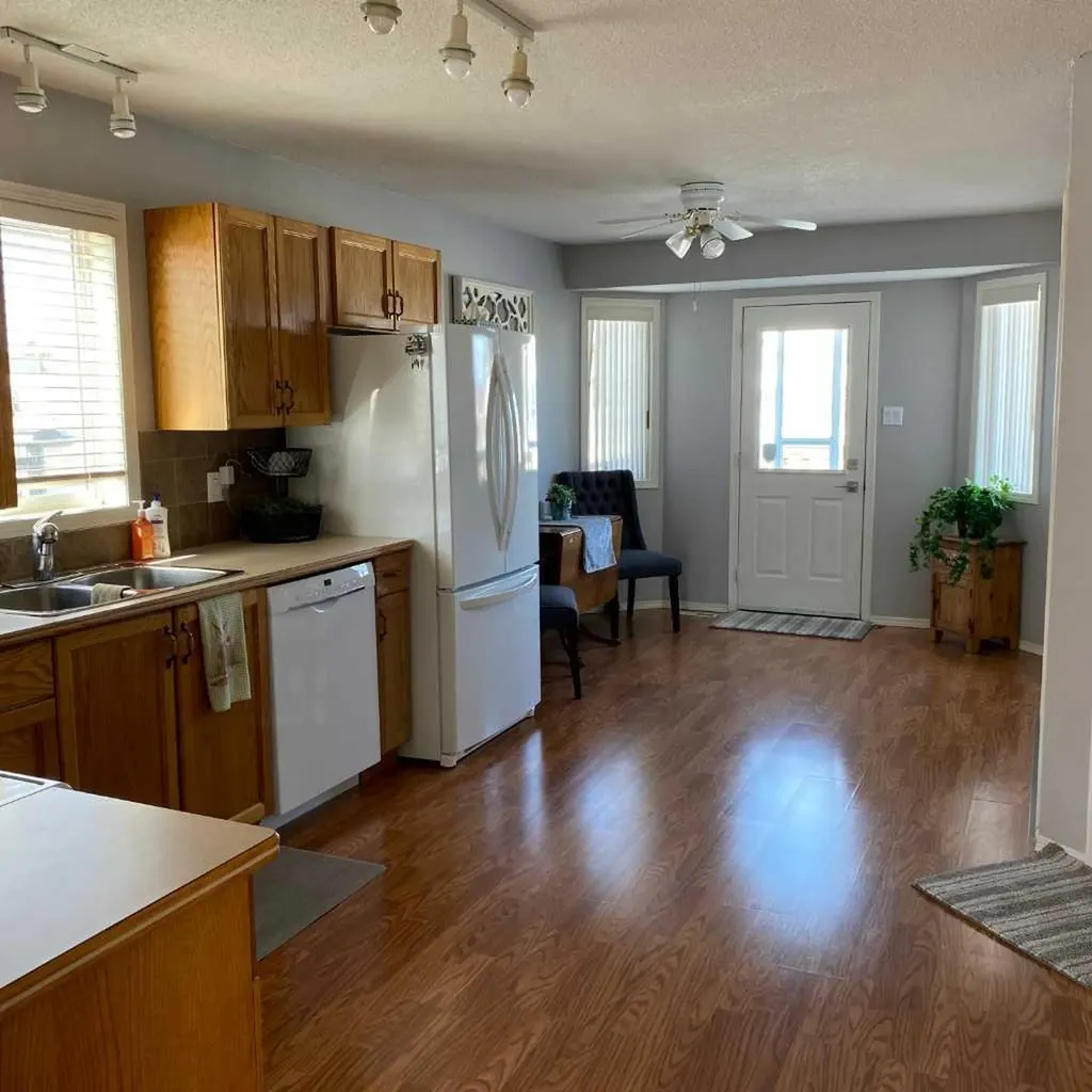 8854 106 Avenue Grande Prairie AB T8X 1L3