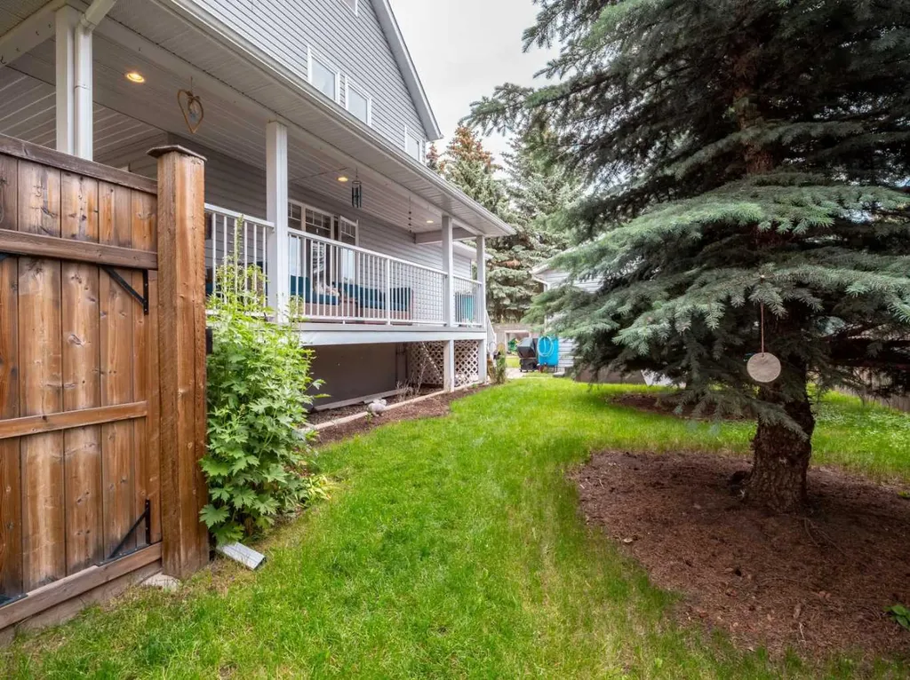 966 Lawrence Street Pincher Creek AB T0K 1W0