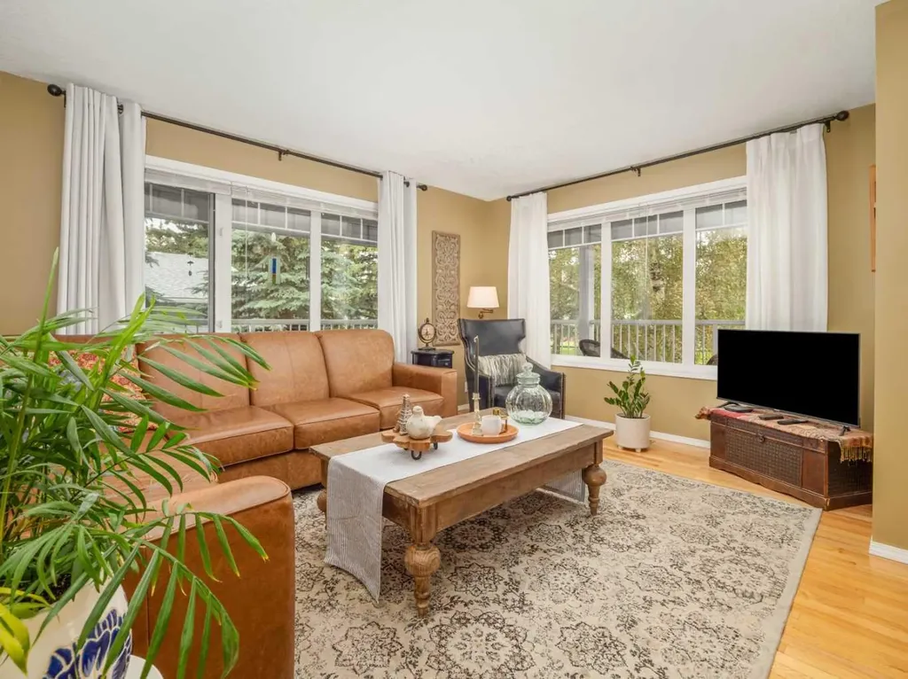 966 Lawrence Street Pincher Creek AB T0K 1W0
