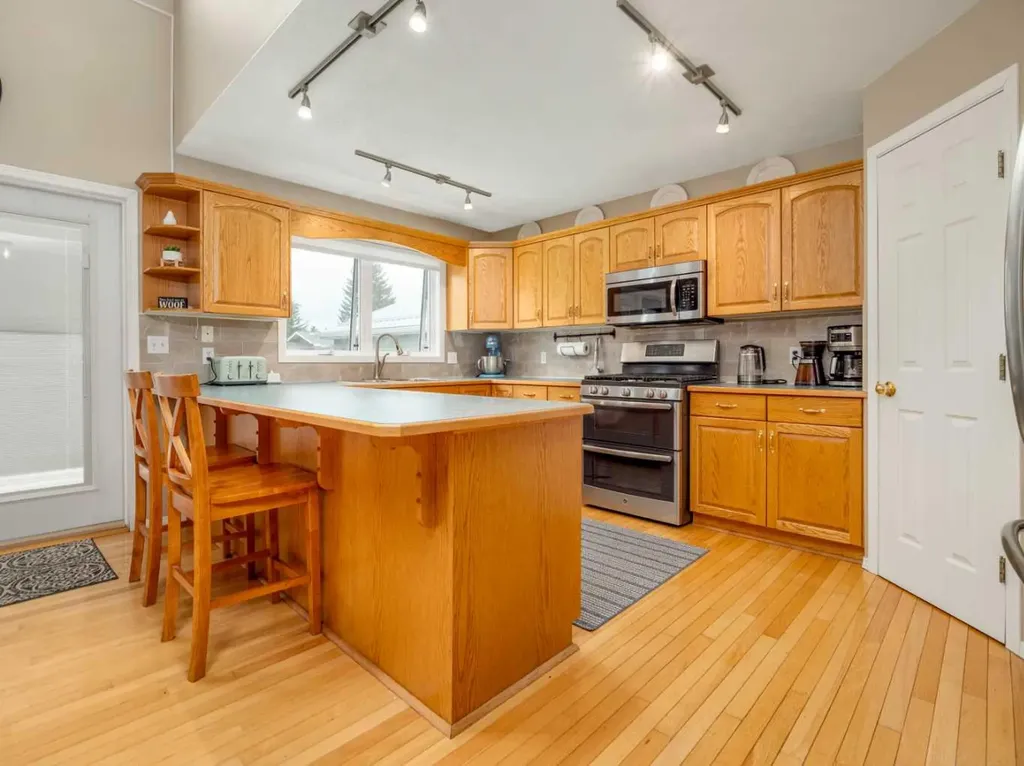 966 Lawrence Street Pincher Creek AB T0K 1W0