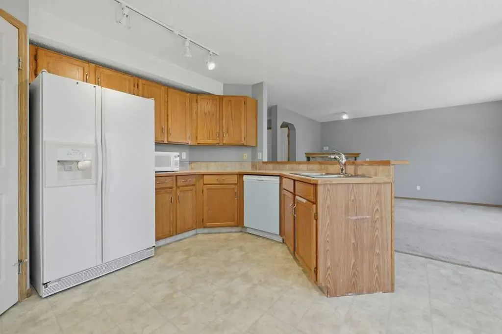 12705 Coventry Hills Way Calgary AB T3K5B1