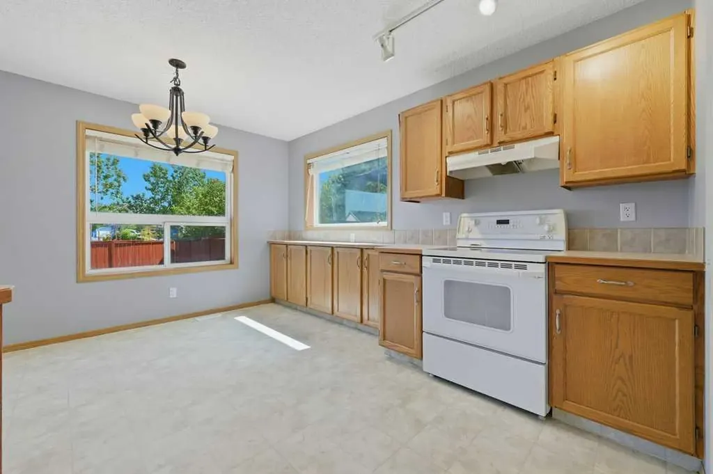 12705 Coventry Hills Way Calgary AB T3K5B1