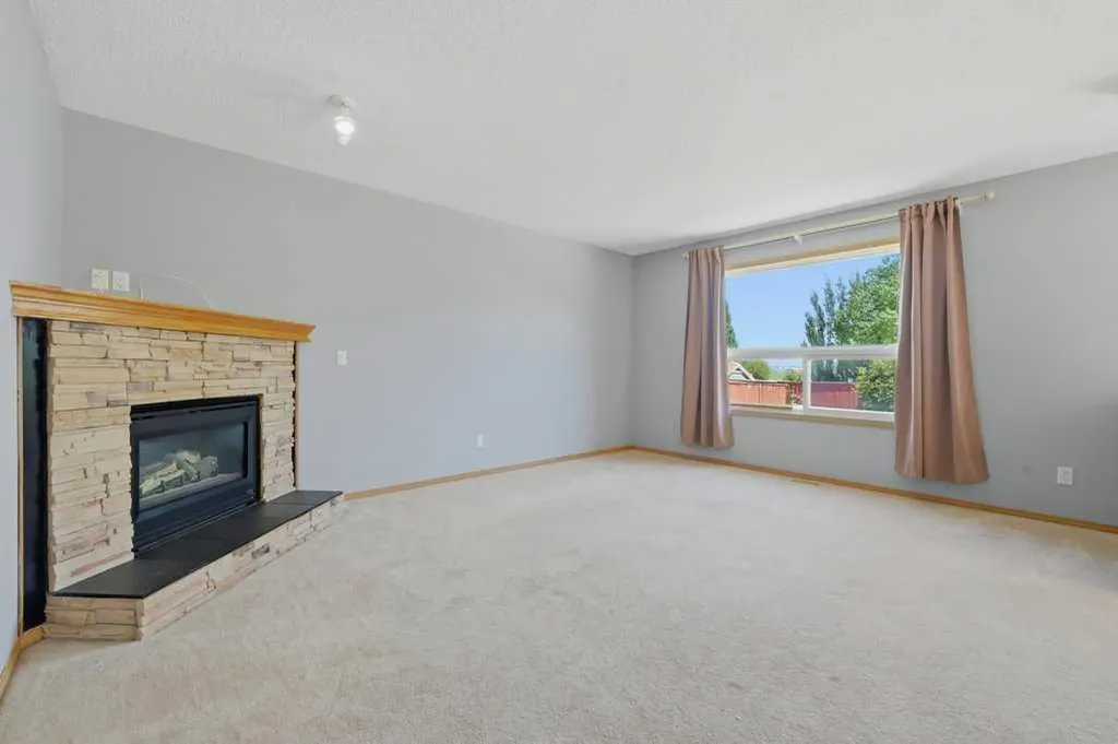 12705 Coventry Hills Way Calgary AB T3K5B1