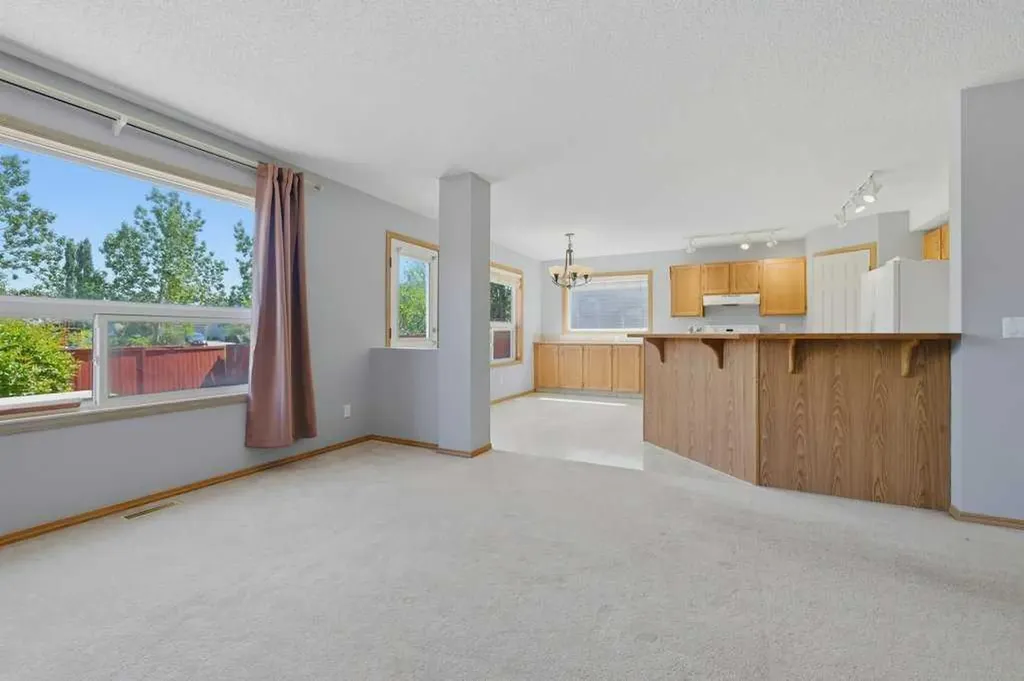 12705 Coventry Hills Way Calgary AB T3K5B1