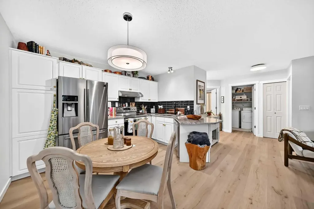 10 Sierra Morena Mews SW Calgary AB T3H 3K5