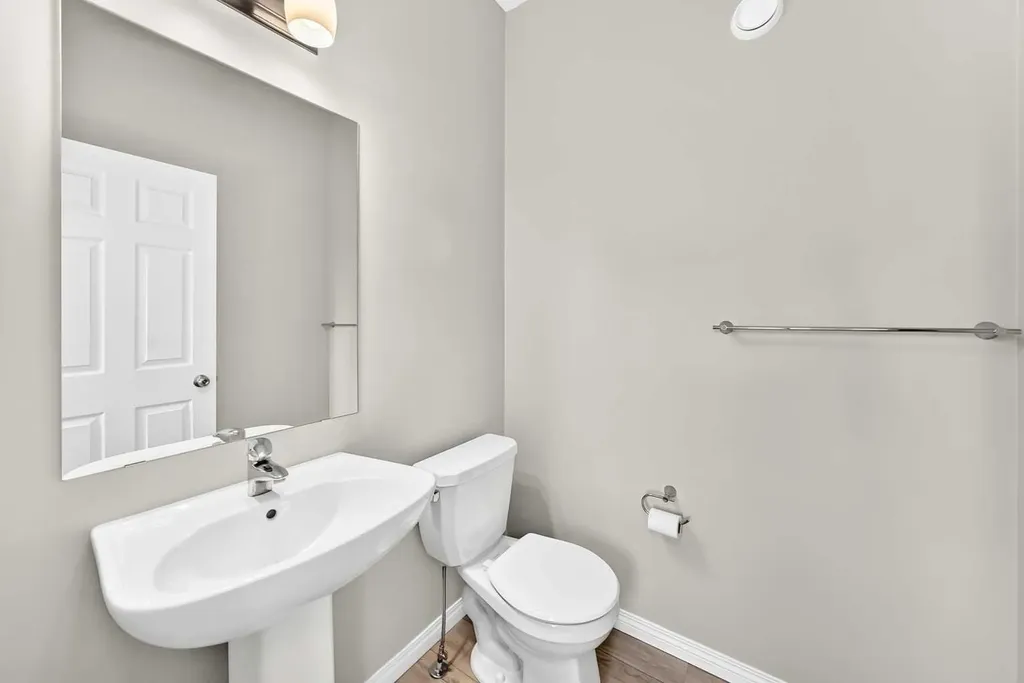 121 Palomino Street Cochrane AB T4C 2P8