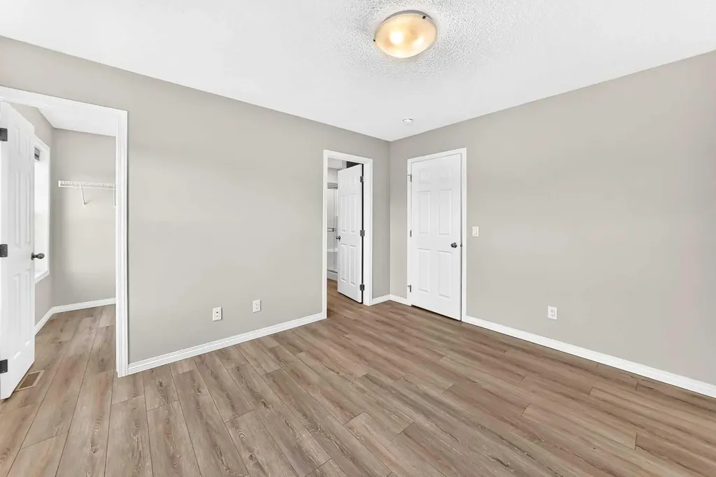 121 Palomino Street Cochrane AB T4C 2P8