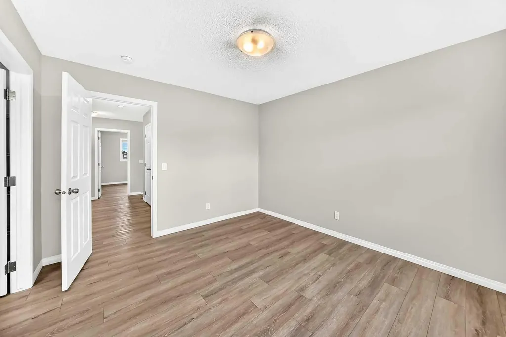 121 Palomino Street Cochrane AB T4C 2P8