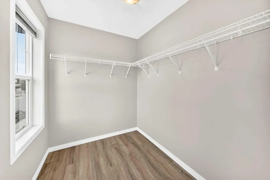 121 Palomino Street Cochrane AB T4C 2P8